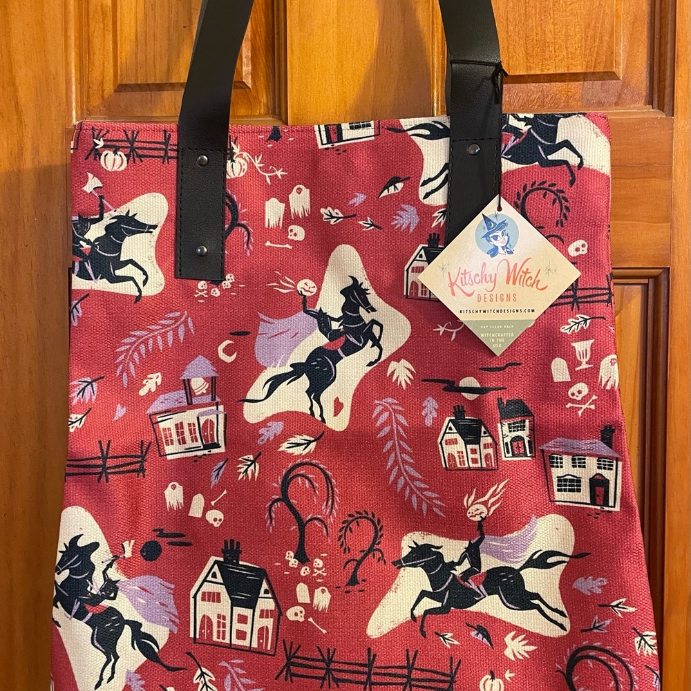 NWT HEADLESS HORSEMAN “KITSCHY WITCH” BRAND TOTE BAG Halloween Sleepy Hallow